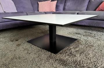 Salontafel, square, as a 'floating surface' beschikbaar voor biedingen