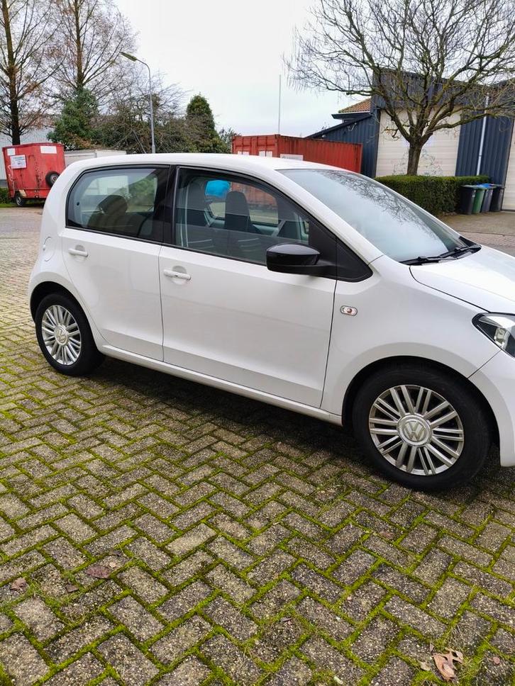 Volkswagen high up 58000km 1ste eigenaar rijdend! Bwjr 2014, Auto diversen, Schadeauto's, Benzine, Wit, Ophalen of Verzenden