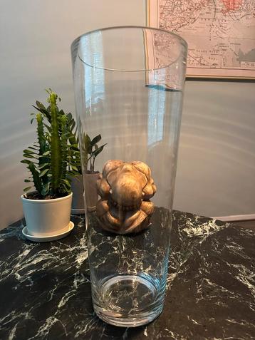 Robuuste glazen vaas – 40 cm hoog beschikbaar voor biedingen