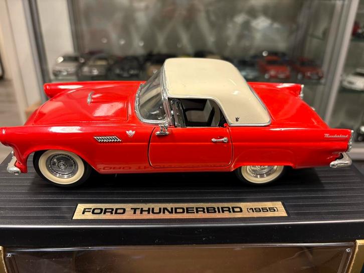 1:18 Road Tough Ford Thunderbird 1955 in doos, Hobby en Vrije tijd, Modelauto's | 1:18, Gebruikt, Auto, Overige merken, Ophalen of Verzenden