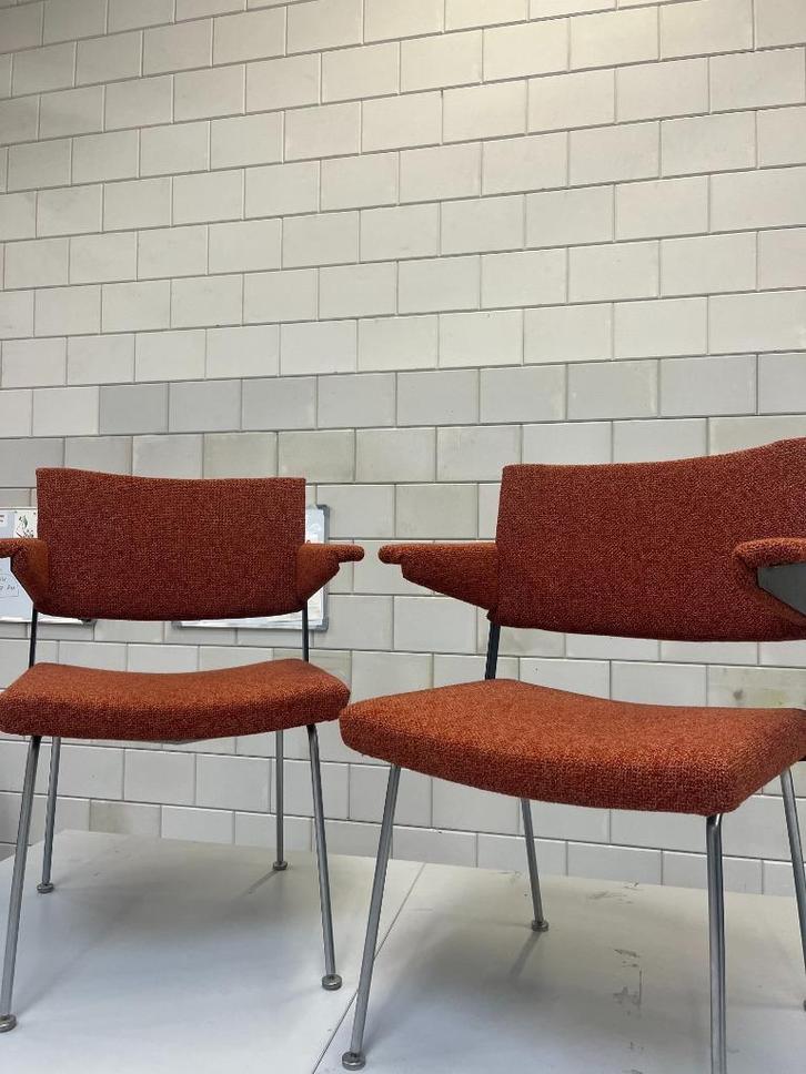 Gispen Cordemeyer De Ploeg Taro, Huis en Inrichting, Stoelen, Zo goed als nieuw, Twee, Stof, Overige kleuren, Ophalen of Verzenden