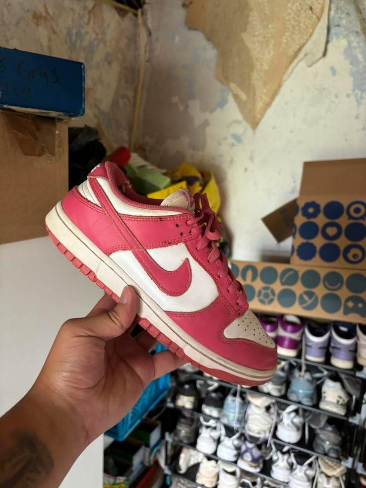 Nike Dunk Low Archeo Pink 38.5, Kleding | Dames, Schoenen, Gedragen, Sneakers of Gympen, Roze, Ophalen of Verzenden