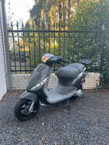 Piaggio zip 2 takt 2t NIEUWSTAAT ❗️649KM️❗️ beschikbaar voor biedingen