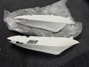 ZIjkap rechts luna white MP3 300 HPE / 300 yourban beschikbaar voor biedingen