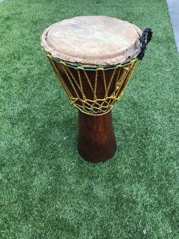 djembe beschikbaar voor biedingen