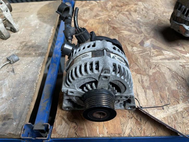 Dynamo Volvo V50 2.0D Momentum van 2006, Auto-onderdelen, Motor en Toebehoren, Volvo, Gebruikt, Ophalen of Verzenden