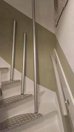 Trapleuningen..1 x 240 - 2 x 100cm., Doe-het-zelf en Verbouw, Ladders en Trappen, Ophalen, Gebruikt, Minder dan 2 meter