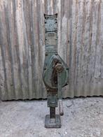 Zware dommekracht 3000kg, Ophalen