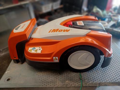 Stihl rmi 422p robotmaaier, Tuin en Terras, Grasmaaiers, Zo goed als nieuw, Cirkelmaaier, Ophalen