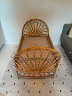 Rotan peuterbedje, Kinderen en Baby's, Kinderkamer | Bedden, Ophalen, Zo goed als nieuw, Minder dan 140 cm, Minder dan 70 cm