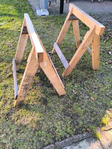 Schagen werktafel / werkbank hout  beschikbaar voor biedingen