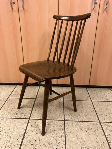 Vintage Houten Spijlenstoel Bruin beschikbaar voor biedingen