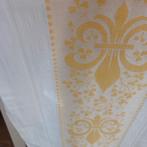 Mooi vintage tafelkleed damast,Franse lelie ,wit met geel, Ophalen of Verzenden, Gebruikt, Rechthoek