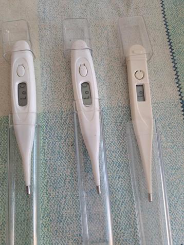 3 Lichaamsthermometers  beschikbaar voor biedingen