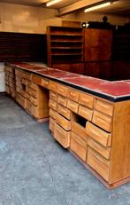 Grote Winkelkast / Toonbank met veel lades, 2033NJ, Gebruikt, Vintage, Grenenhout