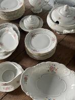Wawel servies groot vintage polen poland wit goud bloemen, Ophalen