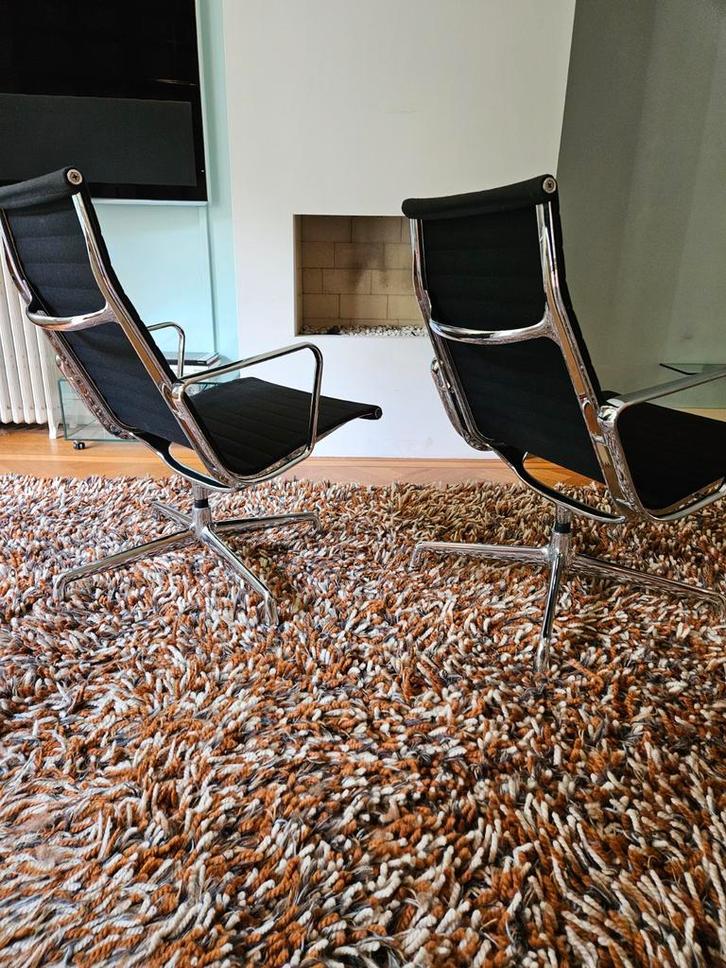 Vitra Eames EA 116 stoel zwart, Huis en Inrichting, Stoelen, Gebruikt, Twee, Metaal, Stof, Zwart, Ophalen