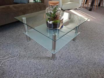 glazen salontafel  beschikbaar voor biedingen