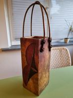 Handgemaakte Mexicaanse vaas met metalen handvat, Ophalen