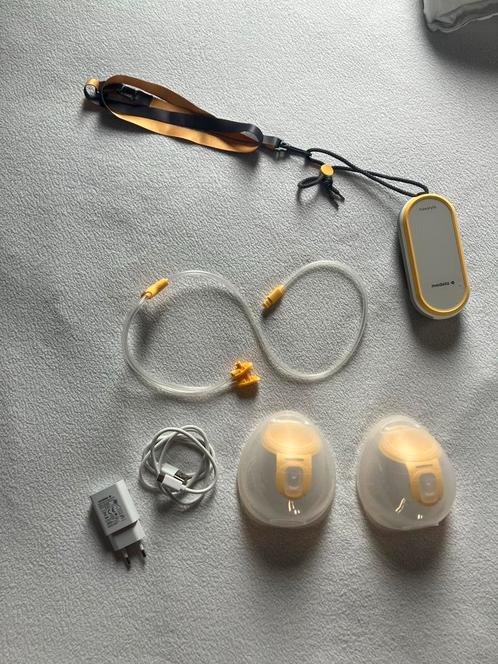 Medela Freestyle Handsfree Borstkolf Zo Goed Als Nieuw, Kinderen en Baby's, Babyvoeding en Toebehoren, Zo goed als nieuw, Borstkolf