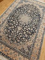 Vintage handgeknoopt perzisch tapijt nain 6la 265x160, Info@SlatsAntiek.nl, Perzisch, 150 tot 200 cm, 200 cm of meer