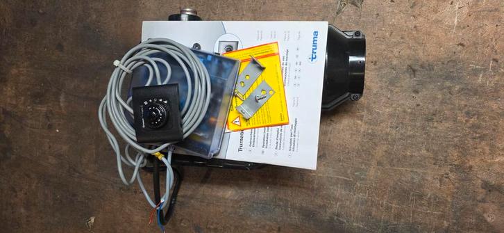 Truma kachel E2400 op 12v/30mB met bedieningsschakelaar, Caravans en Kamperen, Camper-accessoires, Zo goed als nieuw, Ophalen