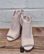 Kenneth Cole - Suedeleren pumps maat 39 - Nieuw, Pumps, Kenneth Cole, Nieuw, Ophalen of Verzenden