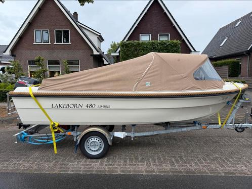 Sloepje 480 met trailer, 15 pk zonder vaarbewijs leuke sloep, Watersport en Boten, Sloepen, Zo goed als nieuw, 10 tot 30 pk, 3 tot 6 meter