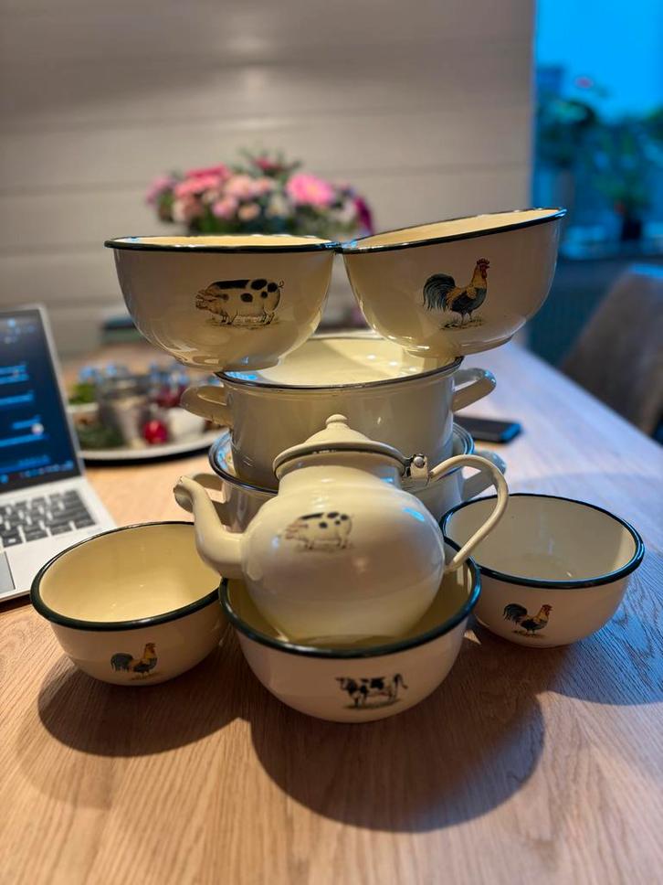 Pannenset met schaaltjes - leuke afbeeldingen!, Huis en Inrichting, Keuken | Servies, Gebruikt, Schaal of Schalen, Boerenbont