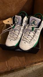 Air jordan groen wit, Ophalen of Verzenden, Zo goed als nieuw, Schoenen