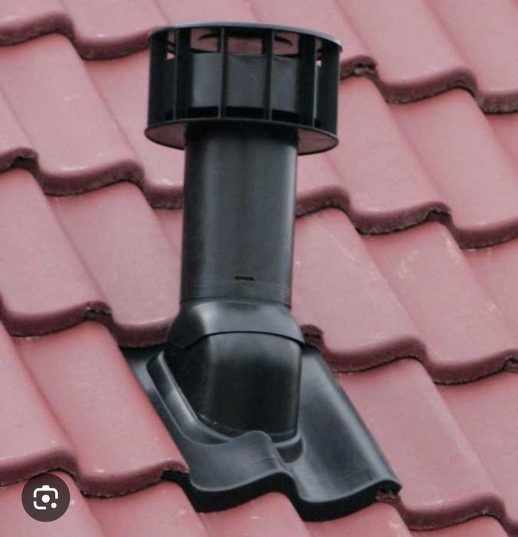 Gebruikte dakdoorvoer met ventilatiekap. Geschikt voor diver, Doe-het-zelf en Verbouw, Ventilatie en Afzuiging, Zo goed als nieuw