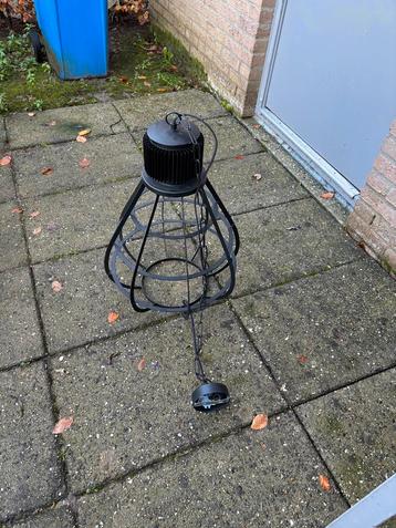 Lamp beschikbaar voor biedingen