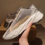 Adidas yeezy boost 700 v2 cream 46, Kleding | Heren, Schoenen, Overige kleuren, Nieuw, Ophalen of Verzenden, Sneakers of Gympen