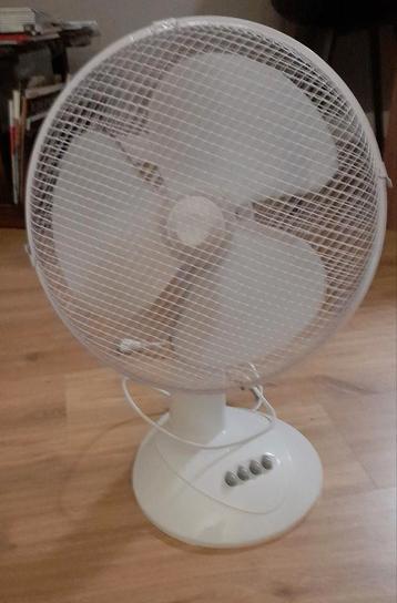 Ventilator - 3 standen - Goede staat beschikbaar voor biedingen