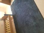 Zwart - donkergrijs vloerkleed ( bijna gratis), Huis en Inrichting, Stoffering | Vloerbedekking, Ophalen, Gebruikt, Grijs, Minder dan 10 m²