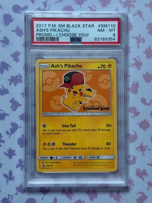 Ash’s Pikachu SM110 Pokémon S&M Black Star Promo 2017 PSA 8, Hobby en Vrije tijd, Verzamelkaartspellen | Pokémon, Nieuw, Losse kaart