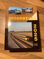 Spoorwegen treinenboek 2025, Ophalen of Verzenden, Zo goed als nieuw