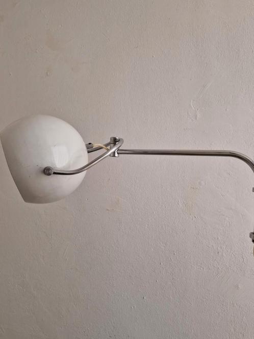 Vintage Gepo wandlamp wit met chroom bol spage age design, Huis en Inrichting, Lampen | Wandlampen, Zo goed als nieuw, Ophalen of Verzenden