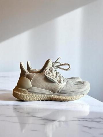 Pharrell Williams x Adidas Ultra Boost “Solar White” beschikbaar voor biedingen
