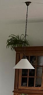 Bronzen hanglamp met wit glazen kap, Ophalen, Zo goed als nieuw, Klassiek