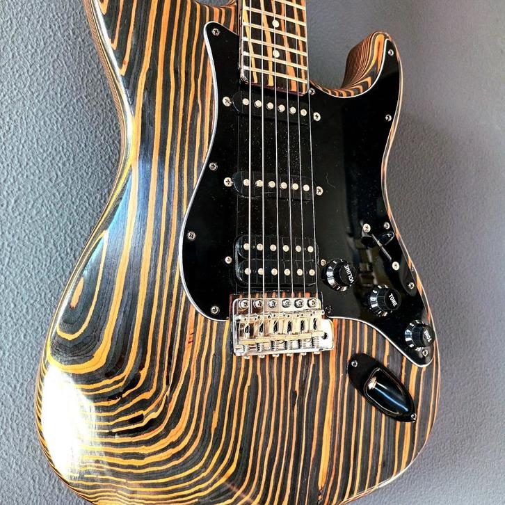 Masterbuilt stratocaster ruil inruil mogelijk, Muziek en Instrumenten, Snaarinstrumenten | Gitaren | Elektrisch, Gebruikt, Solid body