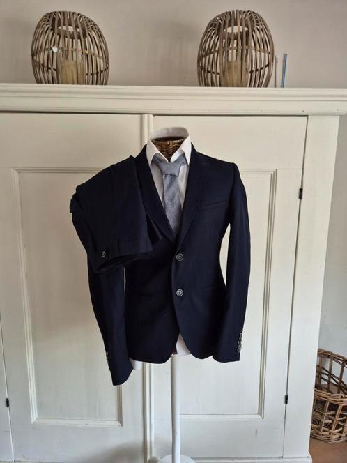 Blauw pak met overhemd, stropdas en schoenen, Kleding | Heren, Kostuums en Colberts, Zo goed als nieuw, Blauw, Ophalen