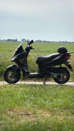 Aprilia SXR50 | NIEUWSTAAT: 1750 km, Overige modellen, Maximaal 45 km/u, Ophalen of Verzenden, Zo goed als nieuw