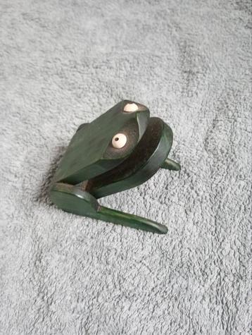 Handgemaakte houten kikker kaarthouder uit 1991 beschikbaar voor biedingen