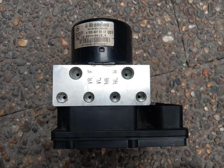 ABS/ESP pomp Mercedes-Benz C-klasse A2095450232, Auto-onderdelen, Remmen en Aandrijving, Mercedes-Benz, Gebruikt, Ophalen