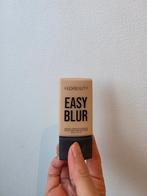 Huda Beauty Easy blur foundation, Sieraden, Tassen en Uiterlijk, Uiterlijk | Cosmetica en Make-up, Gehele gezicht, Beige, Ophalen of Verzenden