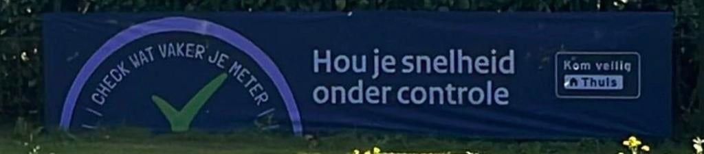 Gratis Posters en Spandoeken Verkeersveiligheid 30km, Verzamelen, Posters, Deurposter of groter, Ophalen of Verzenden, Reclame