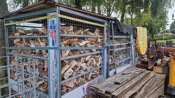 Brandhout gekloofd  beschikbaar voor biedingen