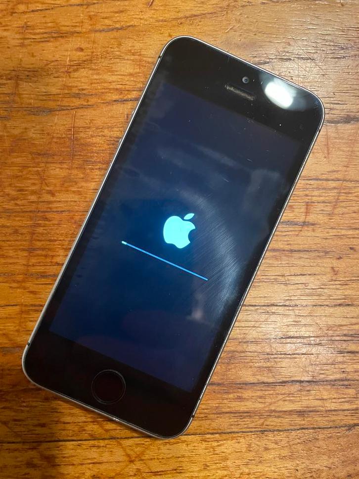 iPhone SE (2017) - Perfecte staat!, Telecommunicatie, Mobiele telefoons | Apple iPhone, Zo goed als nieuw, 16 GB, Zonder abonnement