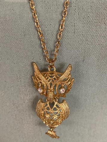 Ketting met uiltje beschikbaar voor biedingen